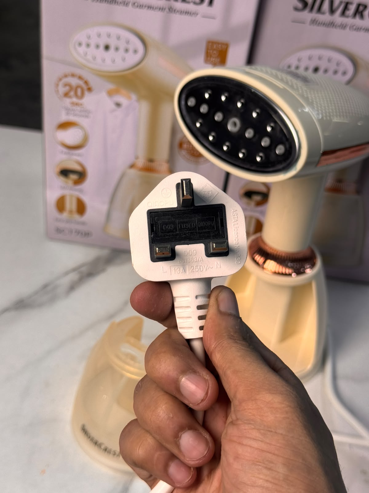 SilverCrest Handheld Garment Steamer – Portable Clothes Steamer